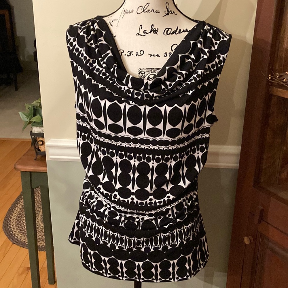 Ann Taylor black/white sleeveless top